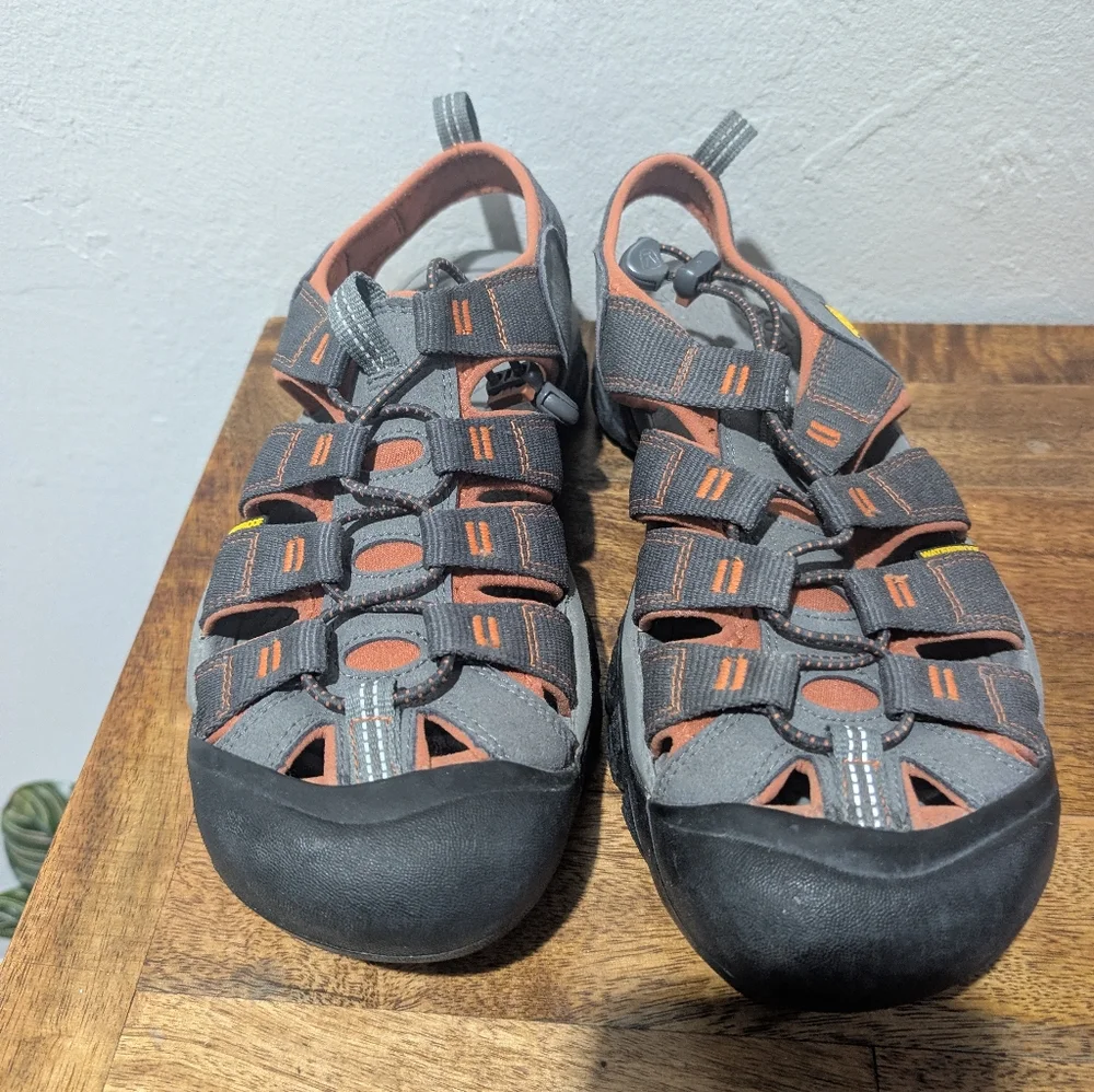 Keen Men's Newport H2 Sandal EUC Like‎ New Size 10